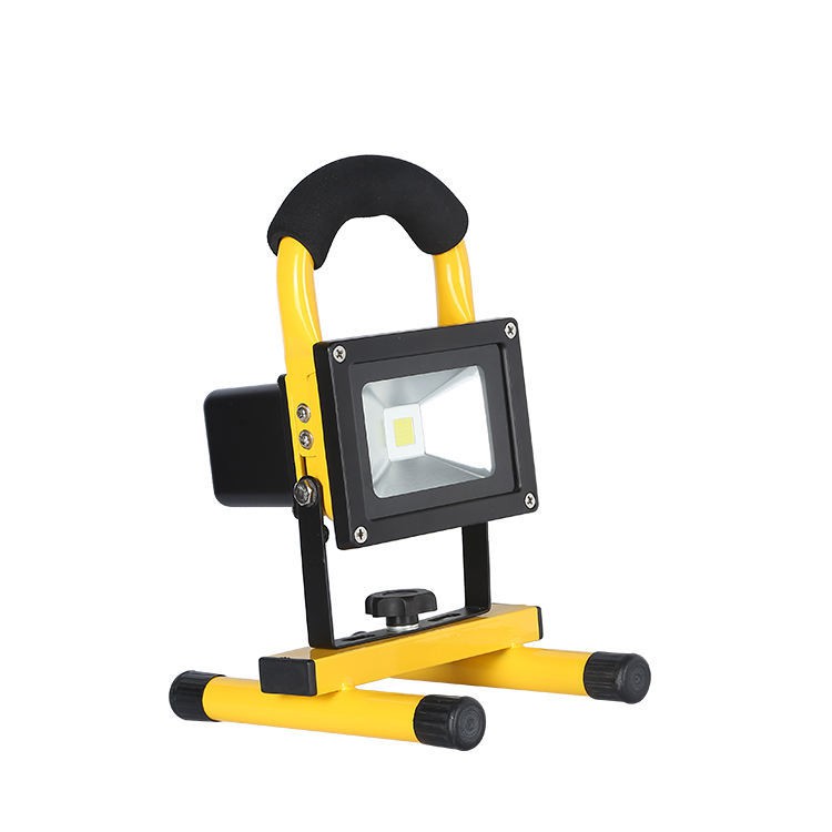 Portable LED Floodlight with Handle Portable LED Floodlight with Handle