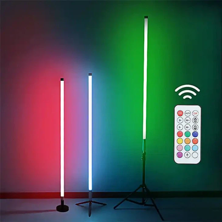 Tripod Standlı RGB Işık Tüpü